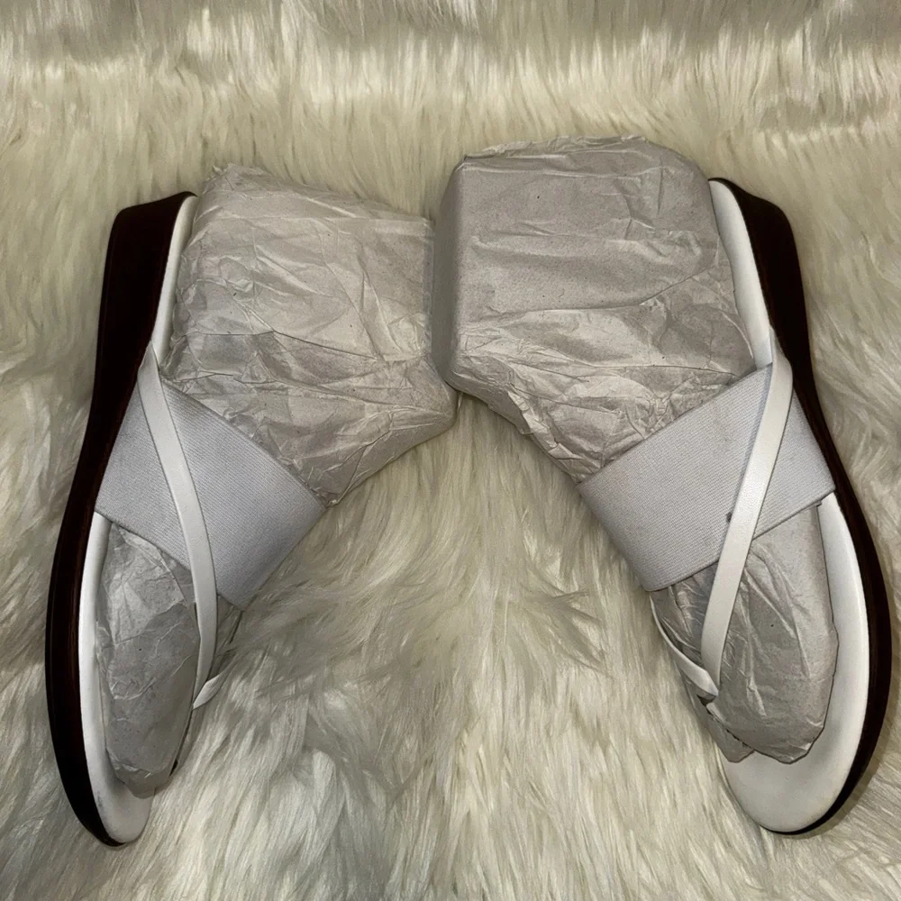 Italian shoemakers- size 8- white made in Italy- sandals - Picture 9 of 11